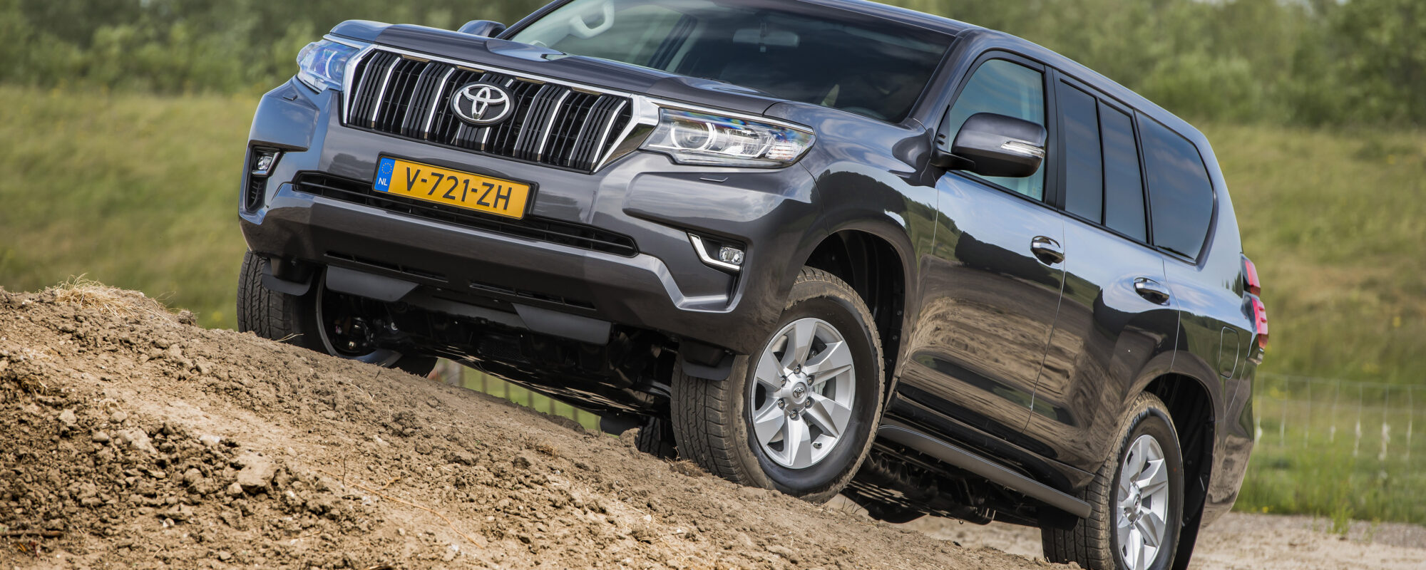 Hét 4×4 icoon daagt uit: de nieuwe Land Cruiser Challenger