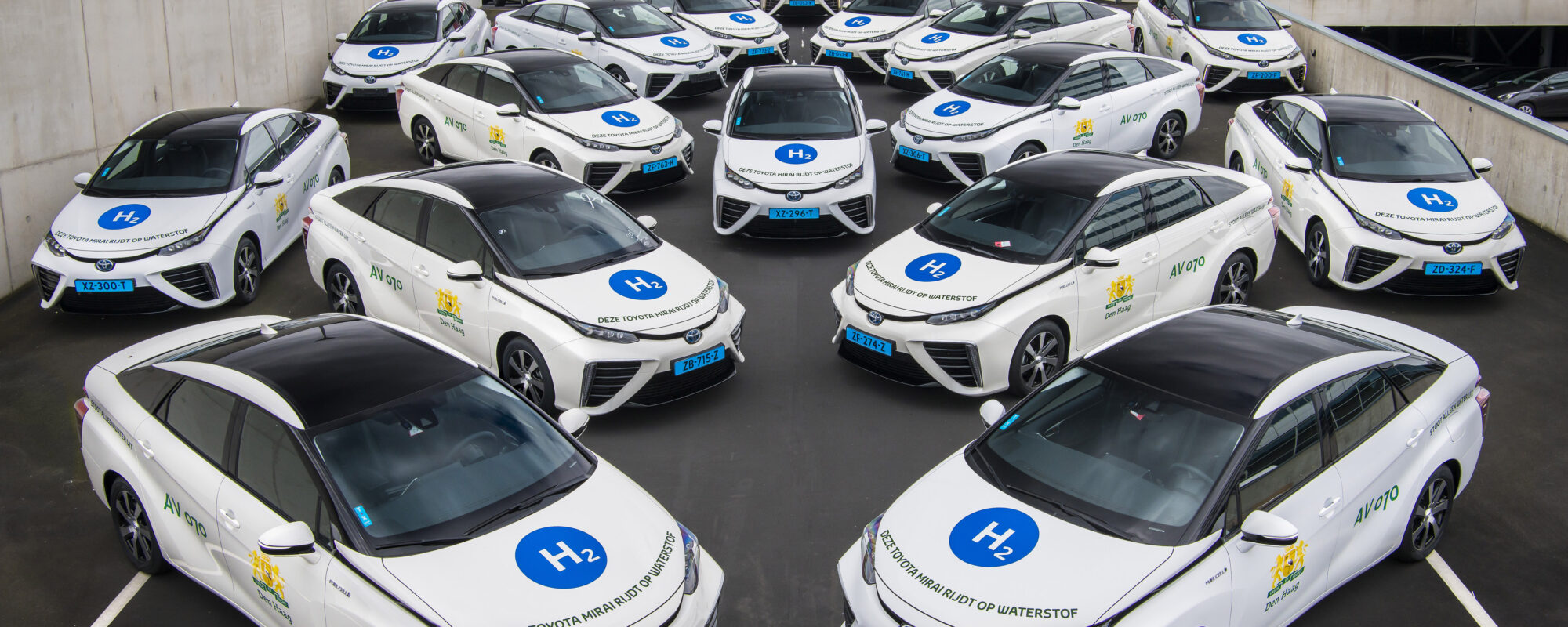 Eerste Nederlandse waterstof taxivloot met 35 Toyota’s Mirai