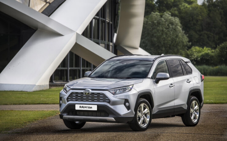 Eerste hybride bedrijfswagen van Toyota: de RAV4 Van