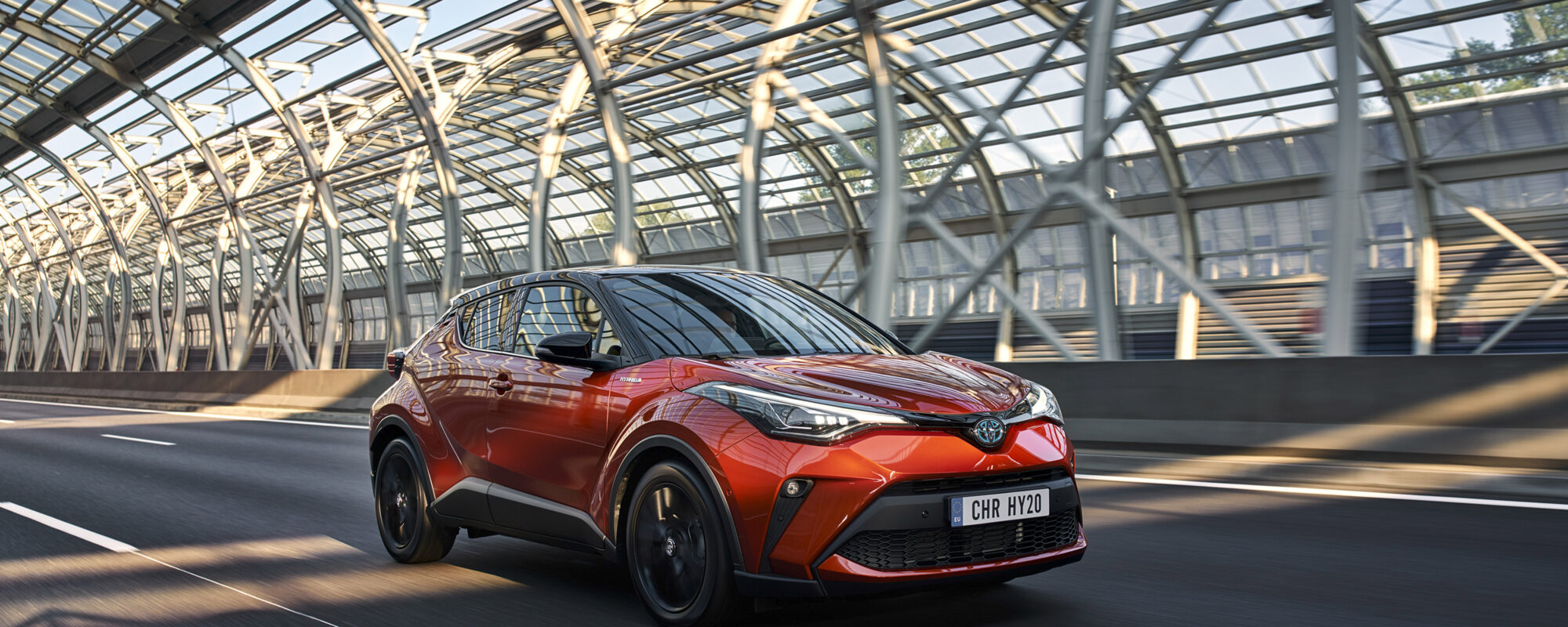 Meer vermogen, rijplezier en connectiviteit voor nieuwe Toyota C-HR 2.0 High Power Hybrid