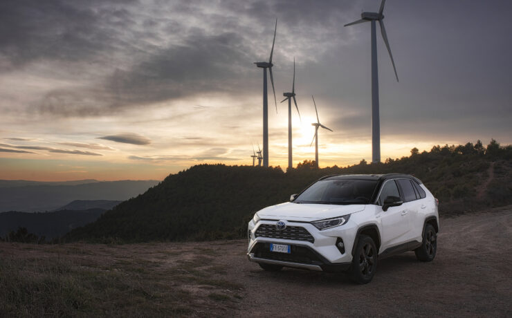Zakelijke rijder kiest in 2019 overtuigend voor hybride Toyota
