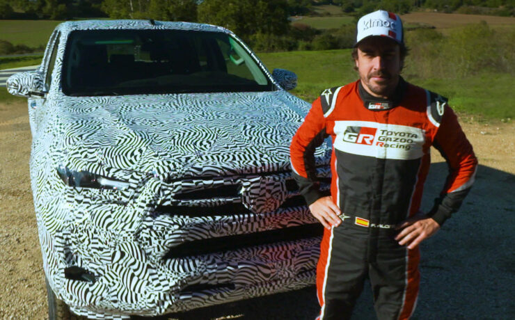 Vernieuwde Toyota Hilux getest door Fernando Alonso