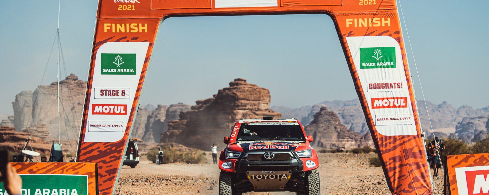 Toyota GAZOO Racing wint marathon-etappe Dakar 2021