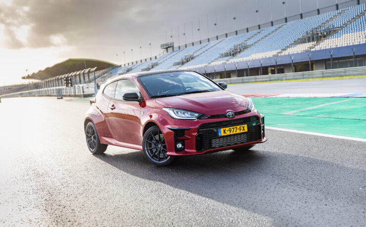 Toyota GR Yaris verslaat supersportcars en wint Autovisie Supertest