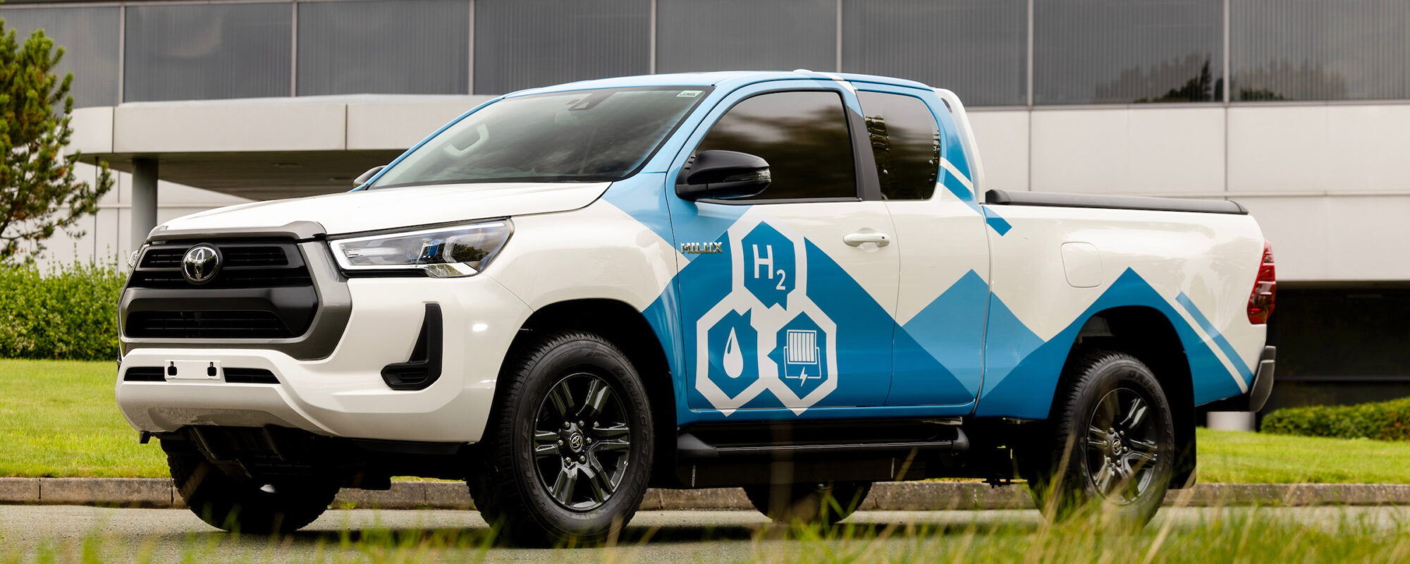 Toyota onthult prototype waterstof-elektrische Hilux