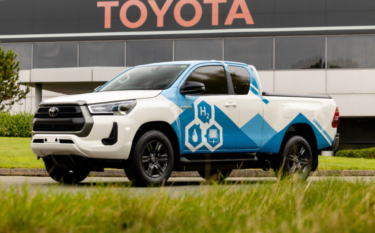 Toyota onthult prototype waterstof-elektrische Hilux