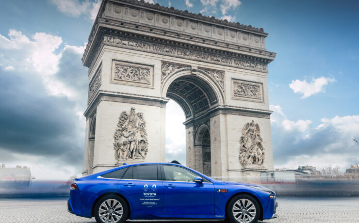 Toyota zet 500 waterstof-elektrische Toyota’s Mirai in als officiële vloot van Olympische en Paralympische Spelen in Parijs