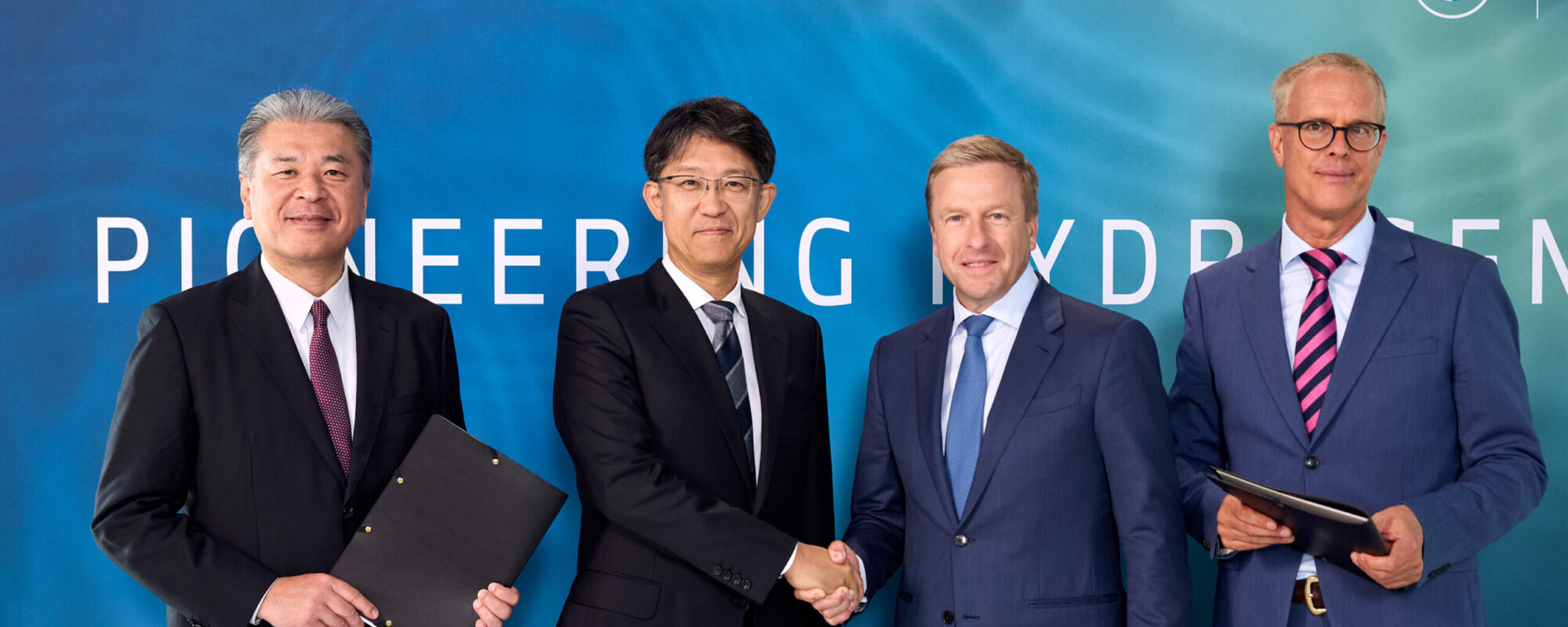 Toyota Motor Corporation en BMW Group versterken samenwerking voor een waterstofmaatschappij