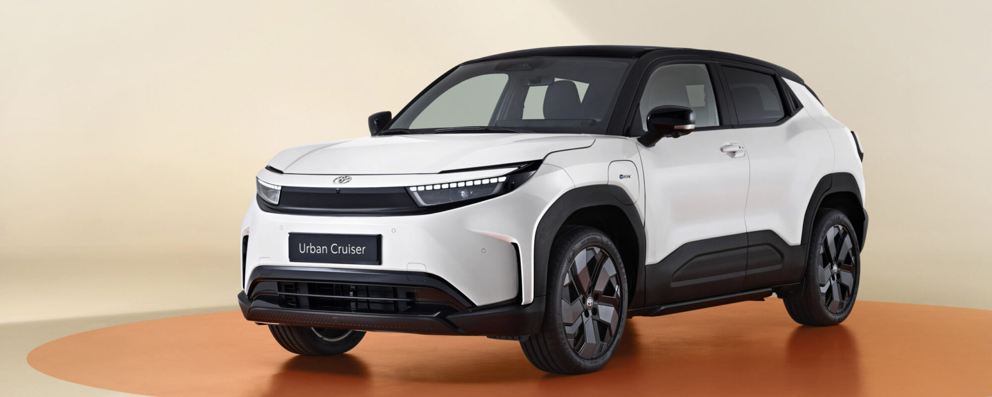 Wereldpremière van volledig nieuwe batterij-elektrische Toyota Urban Cruiser