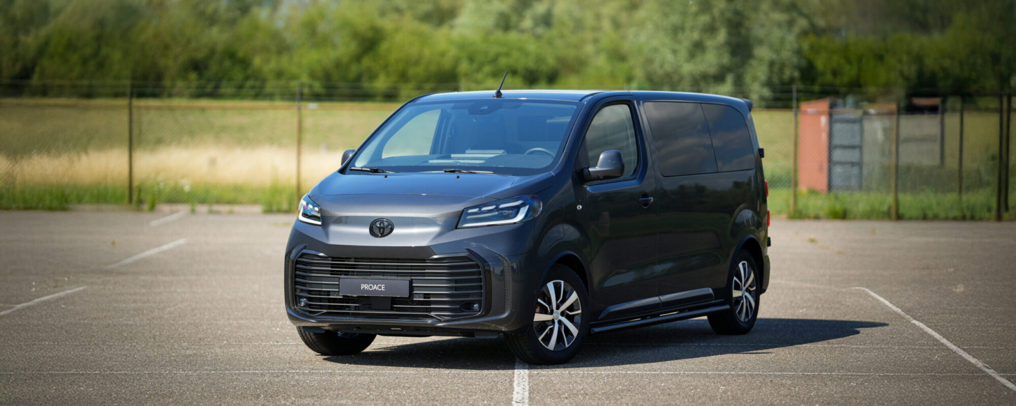 Toyota Professional introduceert Stealth Pack voor Proace Worker
