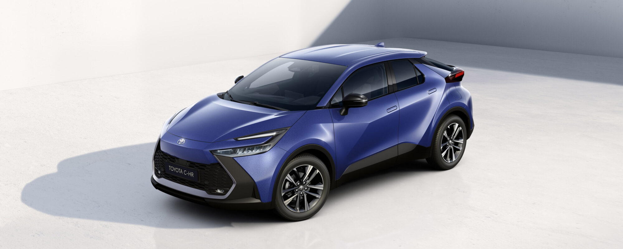 Nieuwe kleuren, uitvoeringen en verfijning voor Toyota C-HR modeljaar 2026
